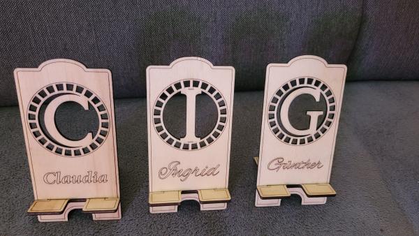 Handyständer mit Wunschnamen